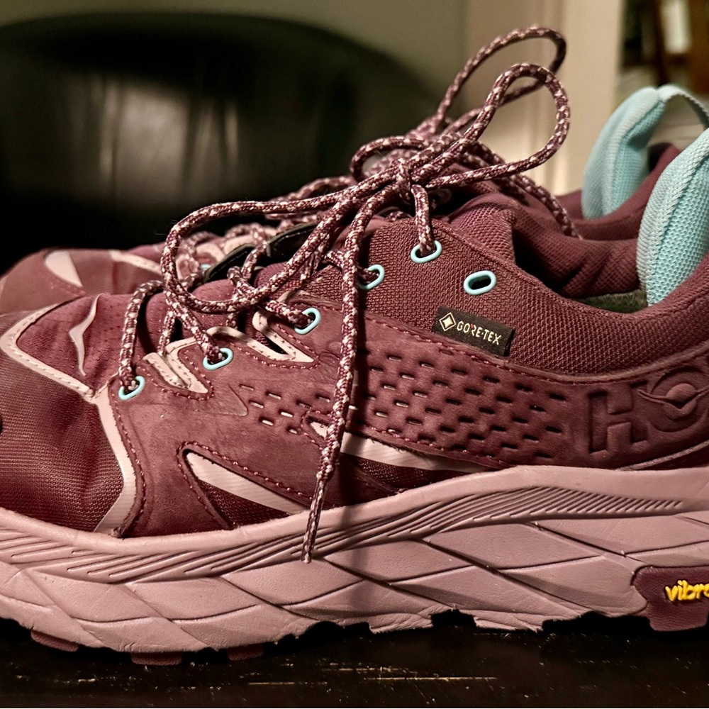 Hoka One One Women's Anacapa low GTX Trail Shoes